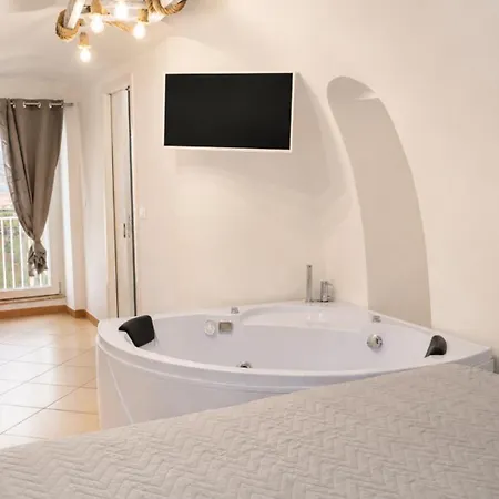 דירה 21mq Jacuzzi *